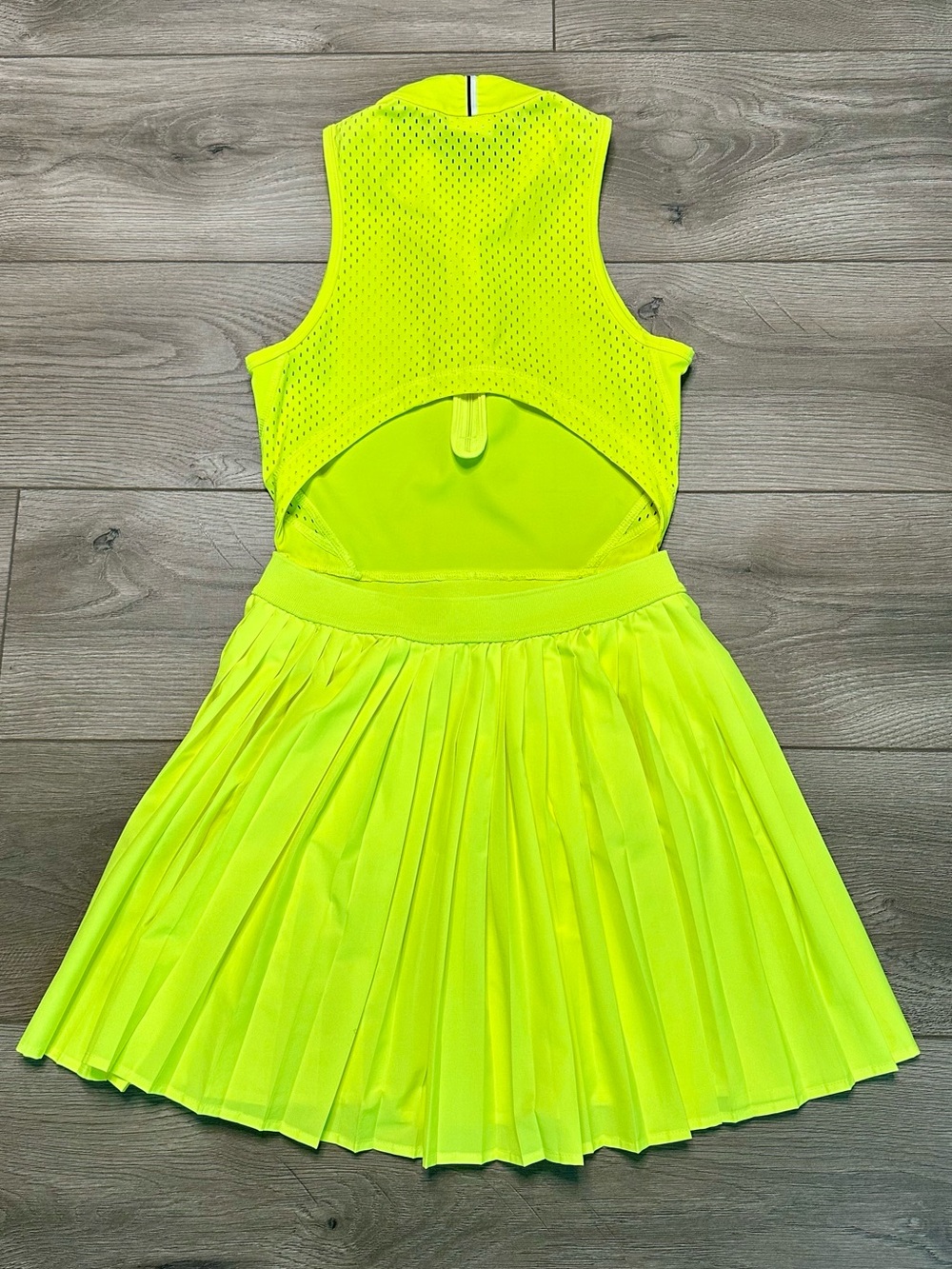 Wilson Winning Pleated 1/2 Zip Mock Neck Tennis Mini Dress Neon Yellow Size XS - Picture 3 of 9